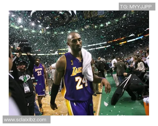 科比与约翰逊的传奇对决：篮球历史上的巅峰时刻与辉煌瞬间