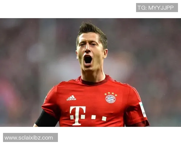 莱万欧冠表现惊艳10场打入12球射手榜领跑金靴有望稳固