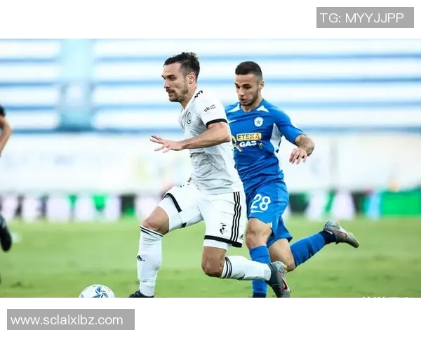 华沙与迪德朗日的精彩对决揭示足球战术与团队合作的魅力